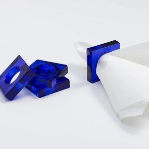 ACRYLIC NAPKIN RINGS IN COBALT